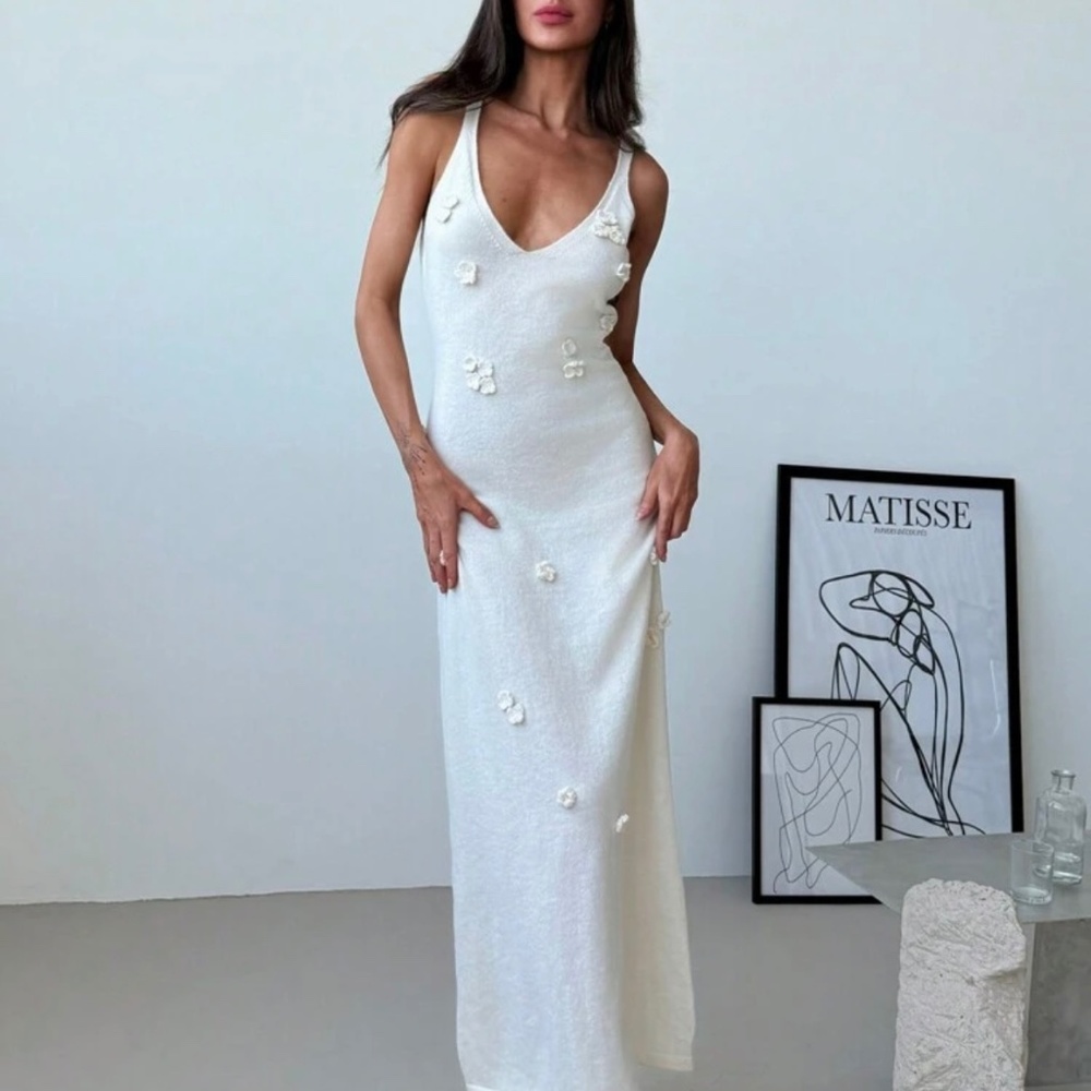 Elegant Deep V Floral Knit Dress